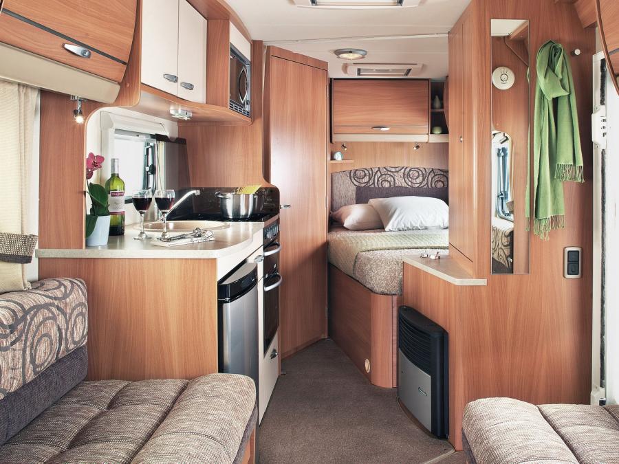 Интерьер Swift Motorhomes Sundance 620 FB 2011 года  (фото 3 из 4)